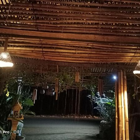 Banlung Tribal Village Homestay & Trekking מראה חיצוני תמונה