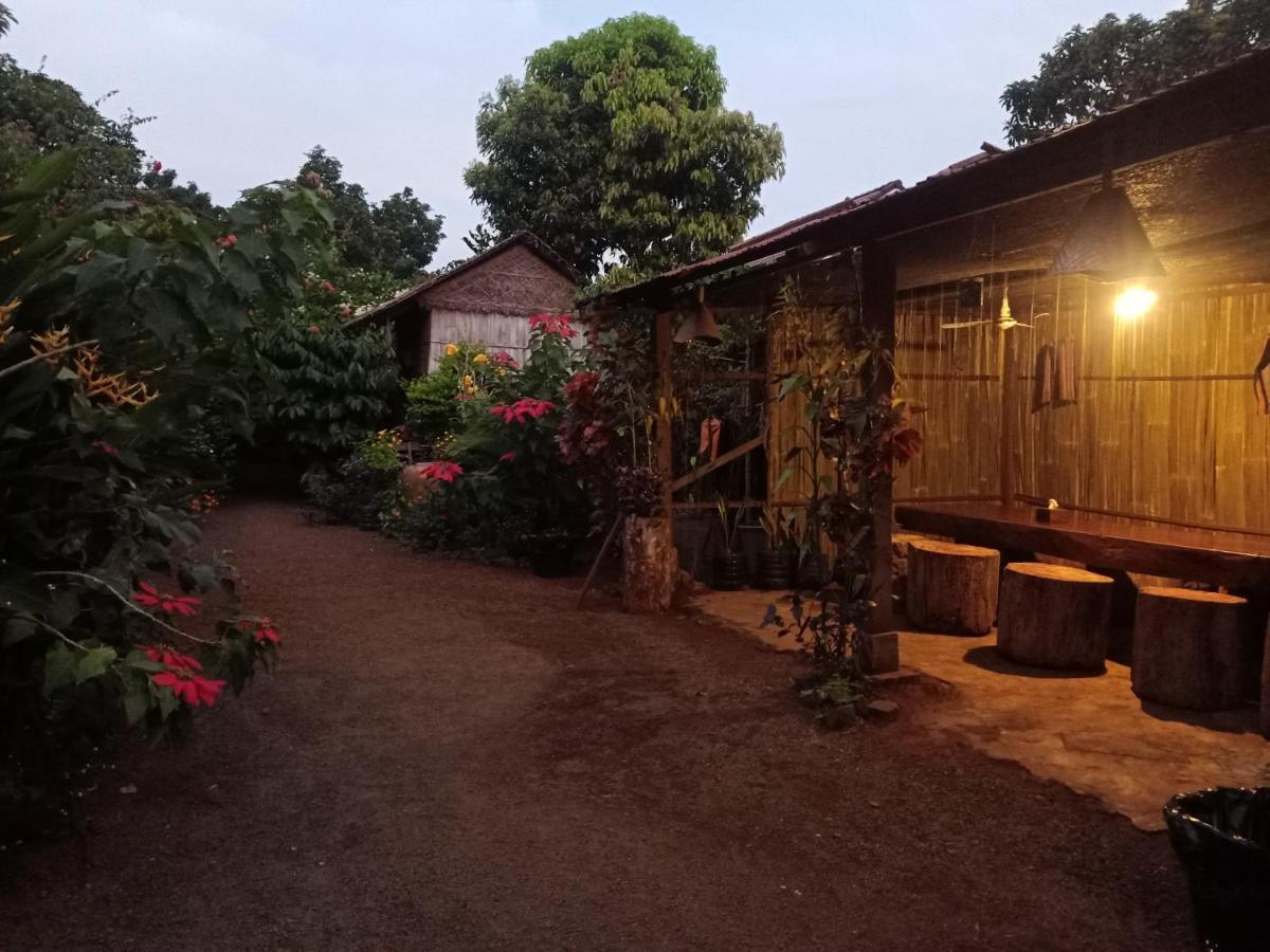 Banlung Tribal Village Homestay & Trekking מראה חיצוני תמונה