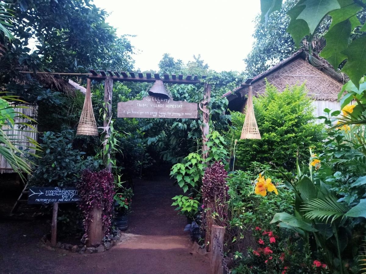 Banlung Tribal Village Homestay & Trekking מראה חיצוני תמונה
